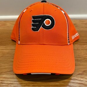 LIKE NEW Reebok Philadelphia Flyers Men’s Fitted Hat
